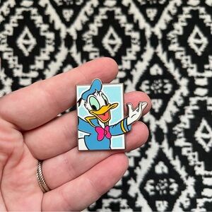Disney Parks Mickey & His Pals Mystery Blind Box Pin - Donald Duck